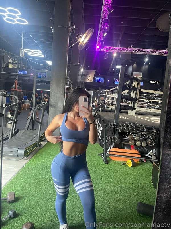 Done for today... who's down to take me for some food?😍🥰