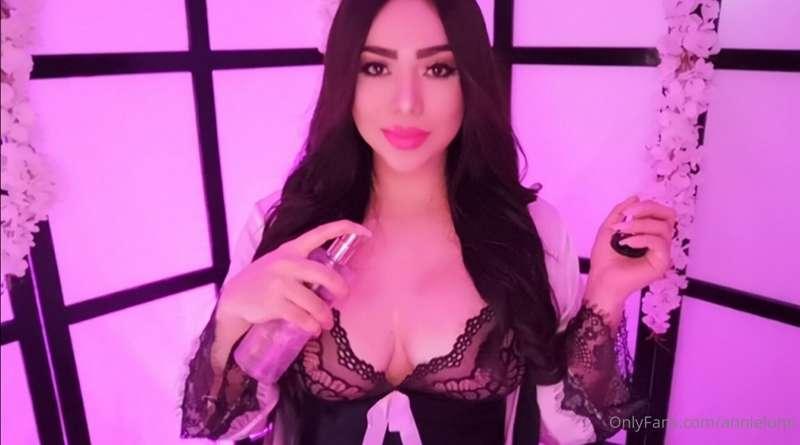 ROLEPLAY ASMR HOT 🔥 🔥 🔥
Tu MADRASTRA te QUITA
LA VIRGINIDAD ..