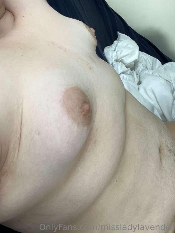 Little horny and cold this morning. Need a man ❤️❤️ Dm me se..
