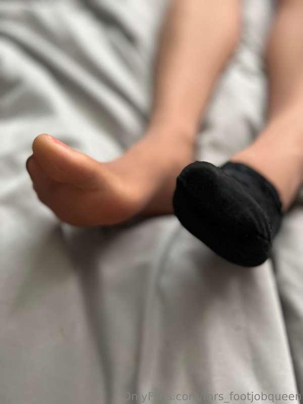mrs_footjobqueen image #10