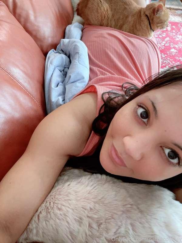 A pic of my cat sitting on my butt❤️
But I’m in a bit of a p..