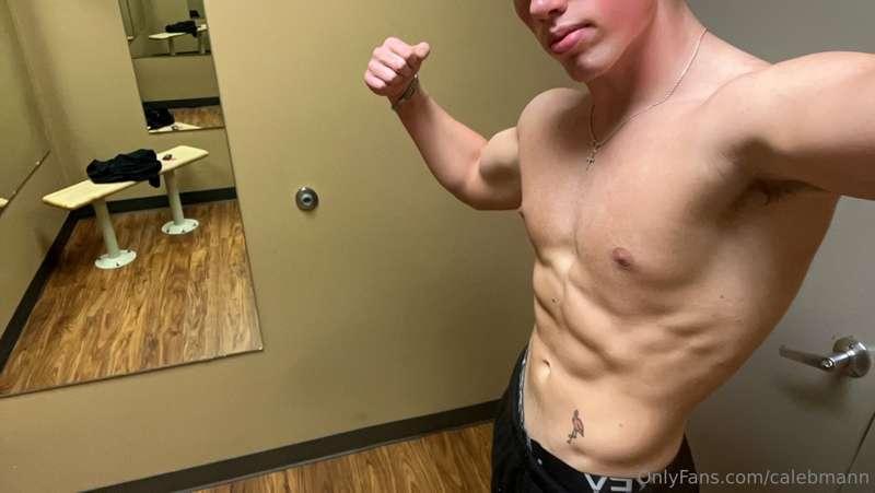 i fucking love showing off