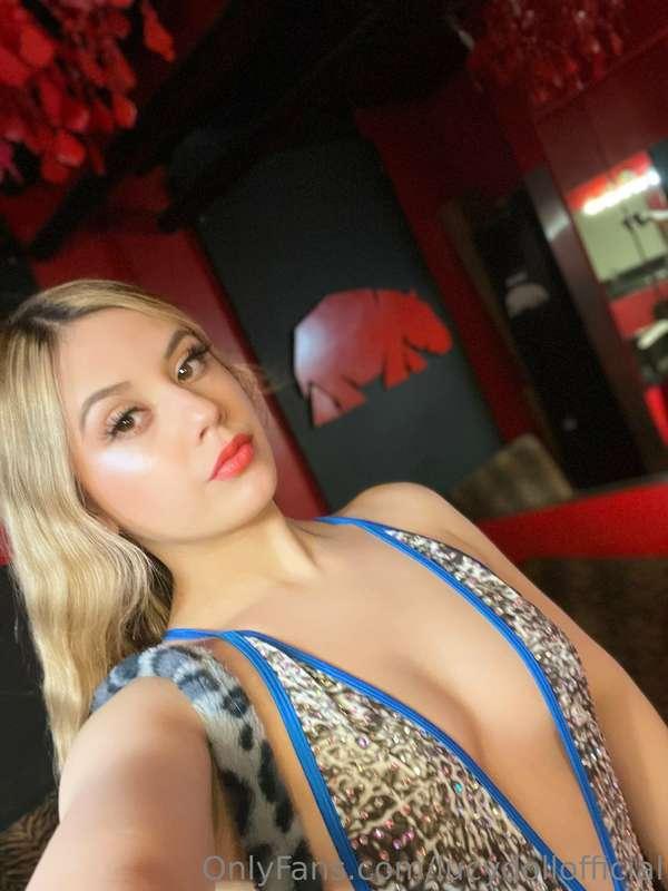 lucydollofficial image #1
