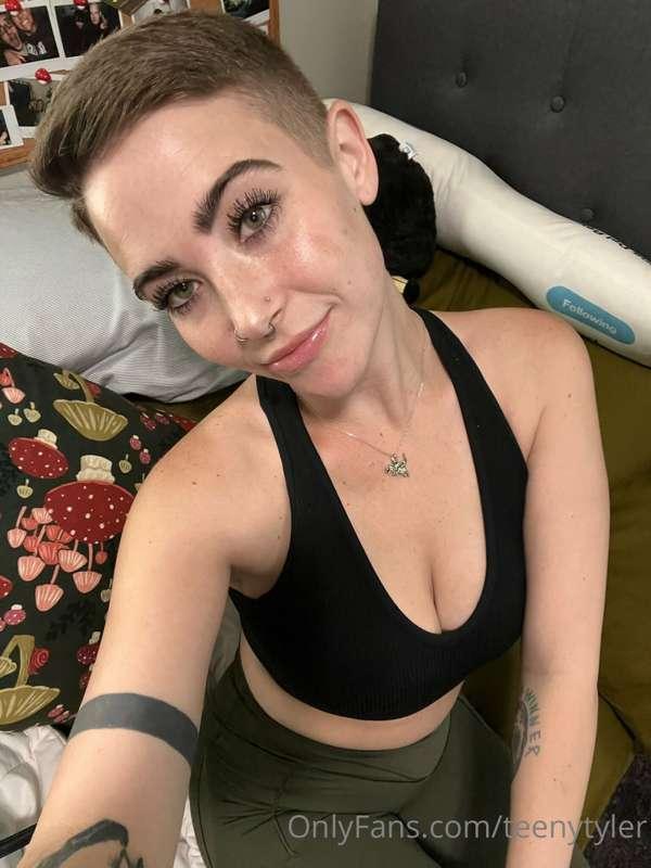 I wanna be ur favorite 💖