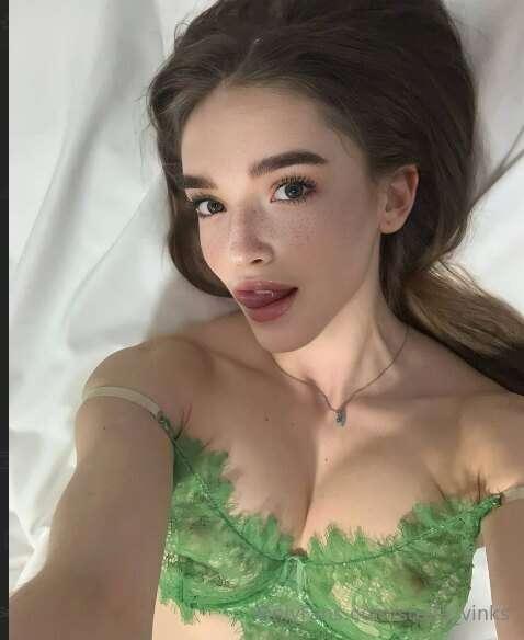 OMG @paw69🔞🔥 She loves vulgarity and everything related to s..