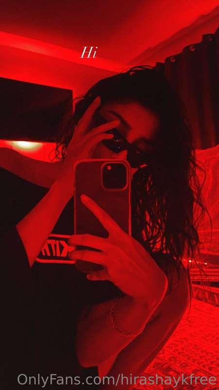 Lets heat up your weekend baby 🌶 🔥