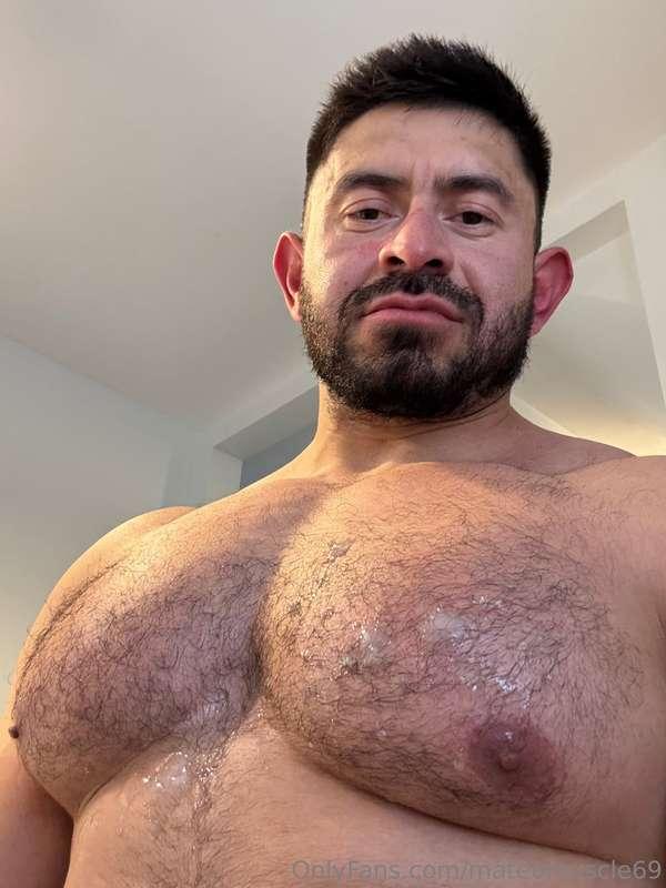Chest day got messy — not just from the gym 😏💦