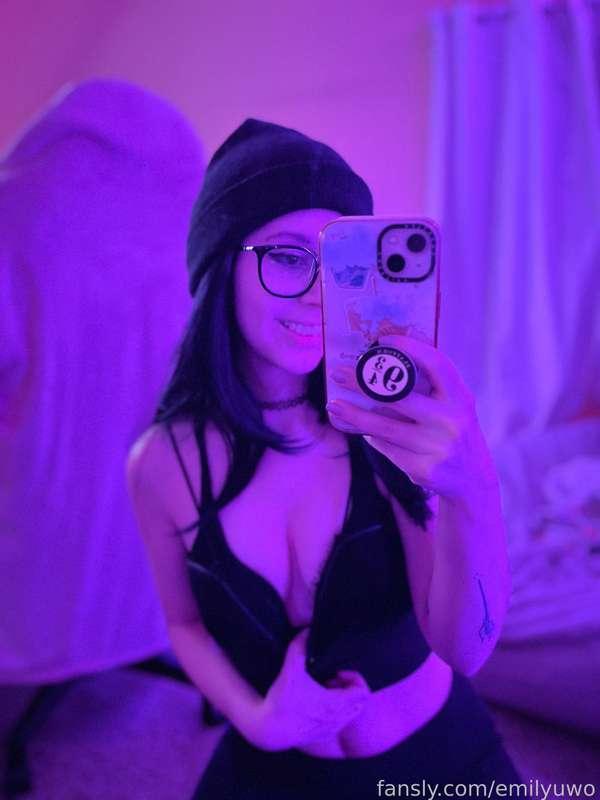 emilyuwo image #1