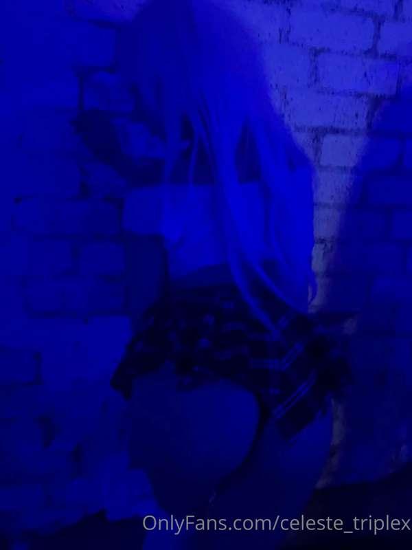 Pin me up against the wall🤤🥵