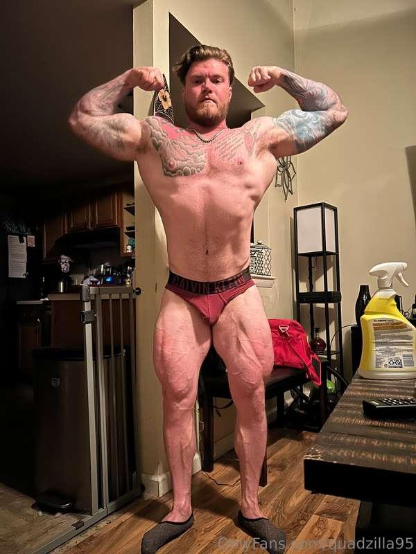 Who wants daddy to dominate them? 😈😈 . Send tips for somethi..