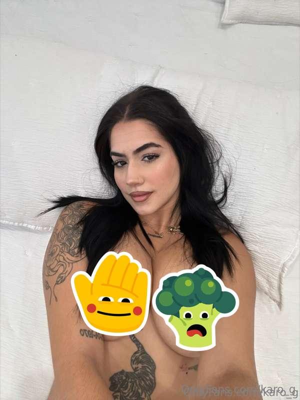do i look sexy? what is your opinion😋