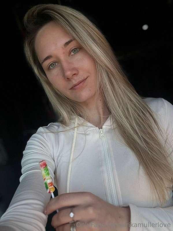 A little taste of sugar every so often? Totally worth it 😘🍭