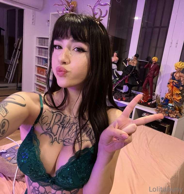 Yo en el live de ayer ya iba super navideña aún que falta un..