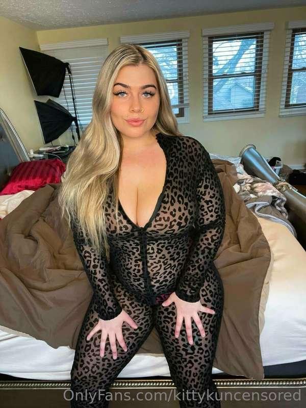 Let's cuddle 🔥