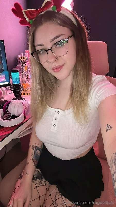waiting for u to spoil me ^_^