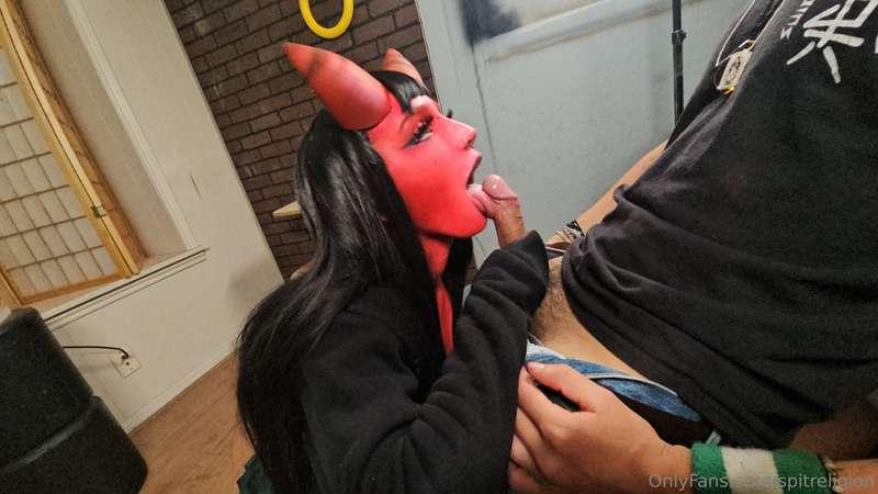 Meru cosplay video coming soon so keep an eye out in ur DMs ..