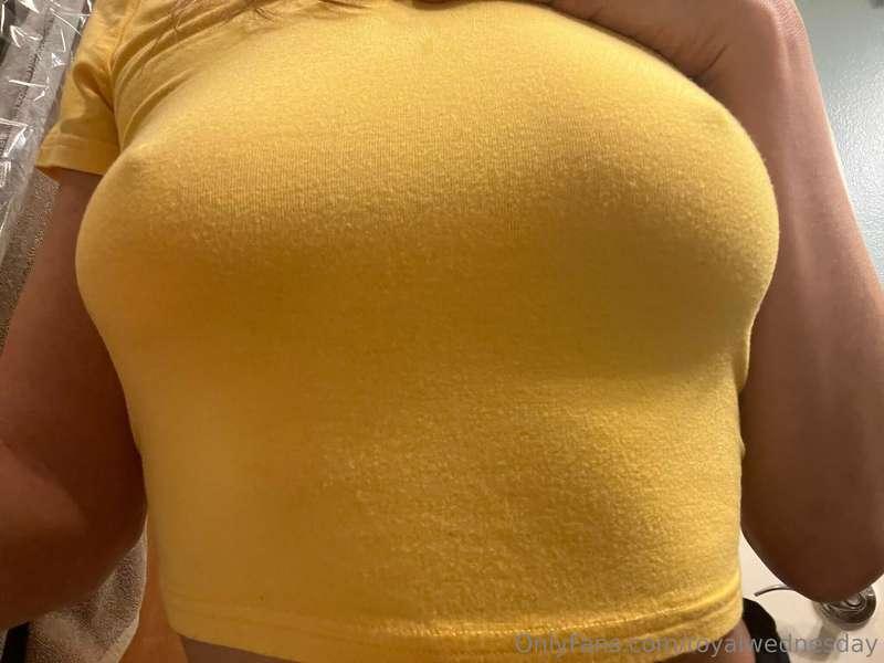 Happy new year 💛⭐️ It’s a little nippy to start ;)