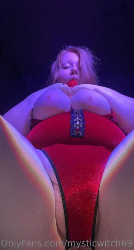 This new red gag is going to look fantastic with black lipst..