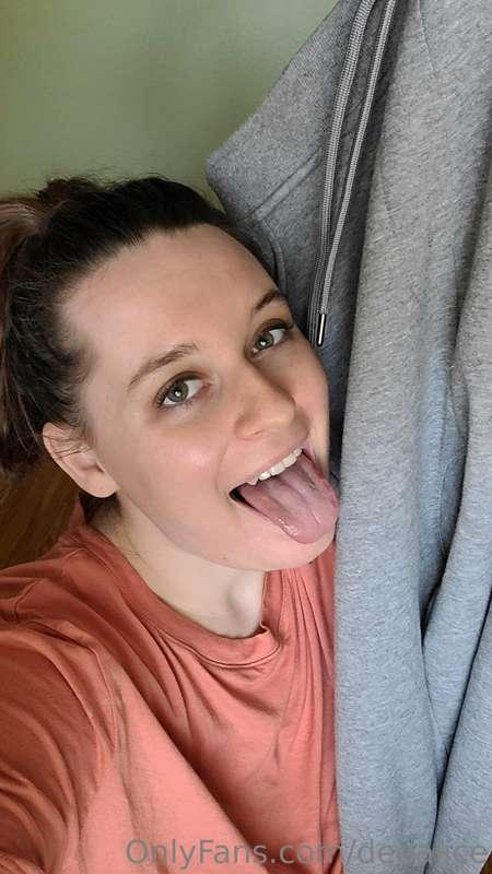 It's finally Grey sweat pants season, so of course I had to ..