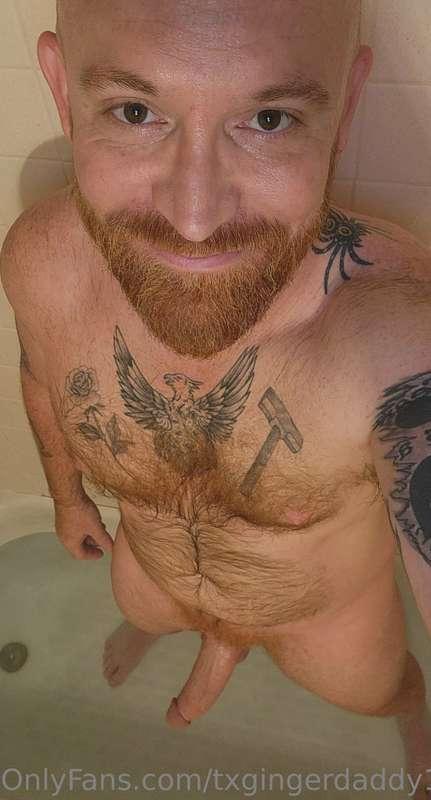 Daddy could use a little help in the shower 😏