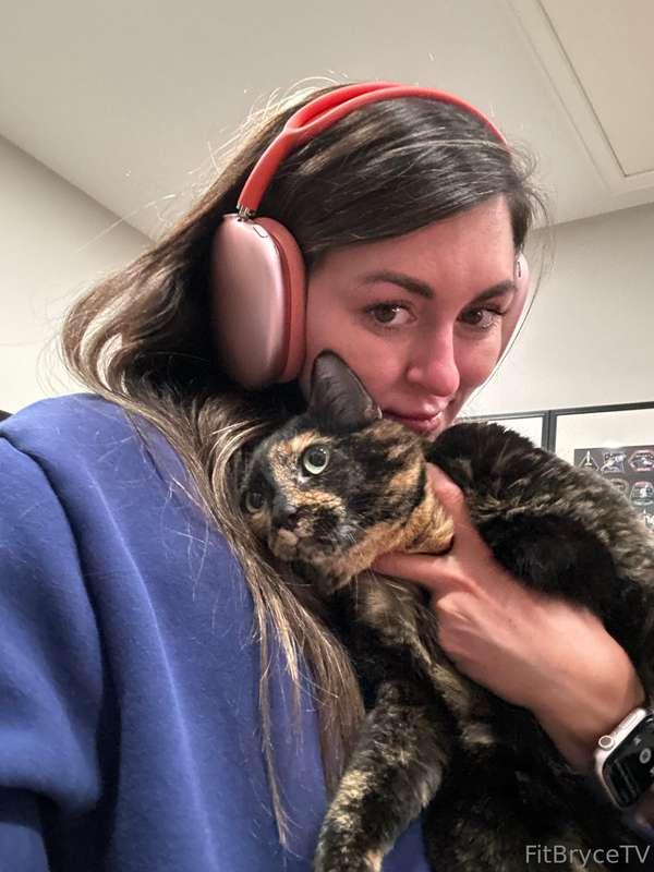 Why does this make me want to get more cats!?