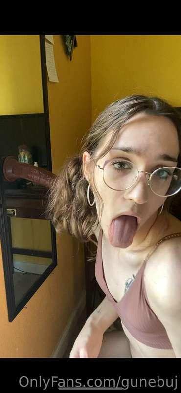 Would you shove your fat cock down my throat? 👄💦(Deepthroat ..