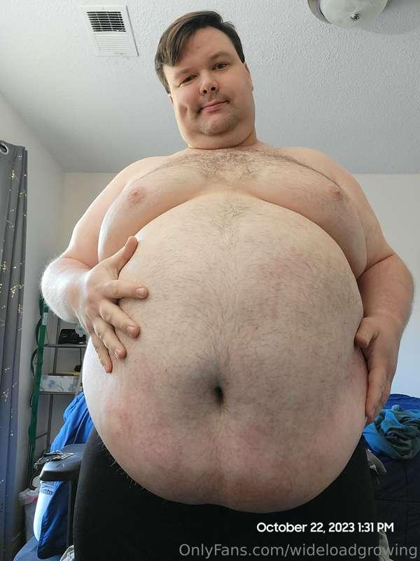 A sweet man has decided to help fill this gut! Ate a hamburg..