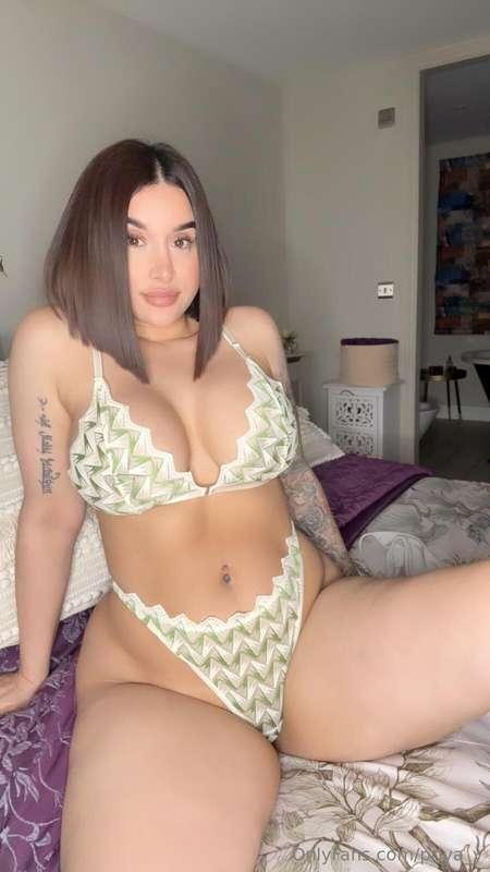 Shall I take it off, Get that cock throbbing ? 