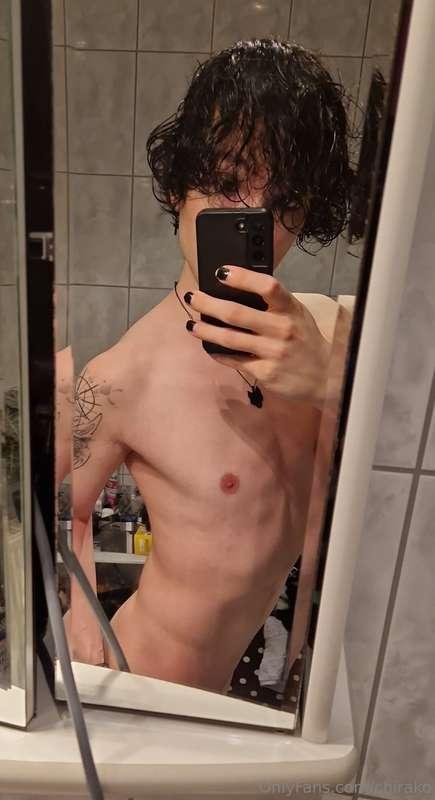 Freshly showered :3