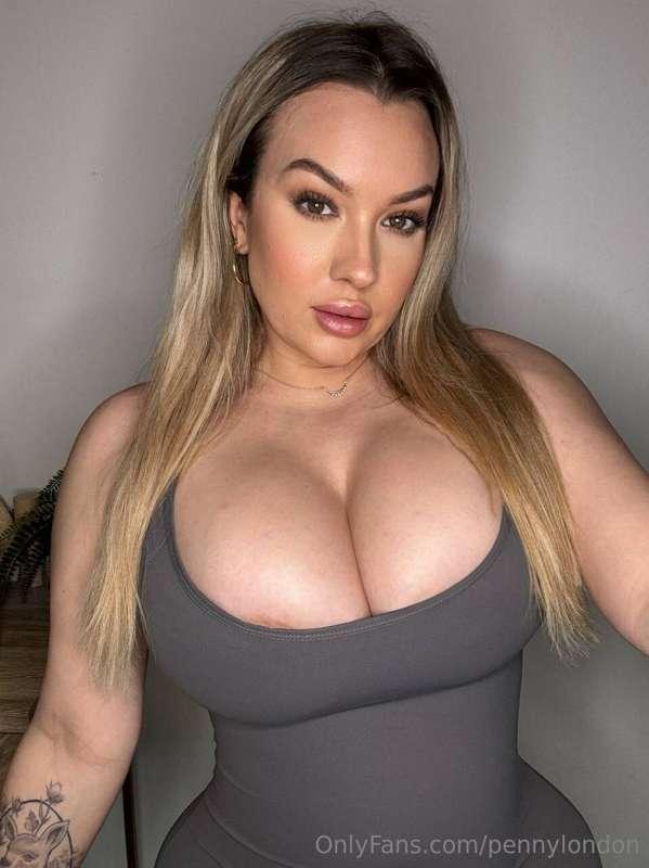 Suck on my titties while we fuck, please?