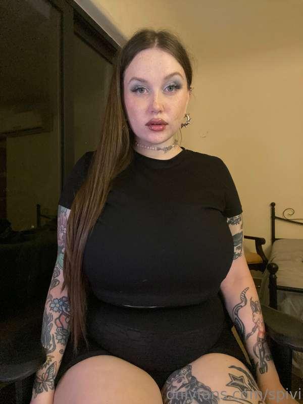 Undress me like a doll 🖤 swipe ➡️