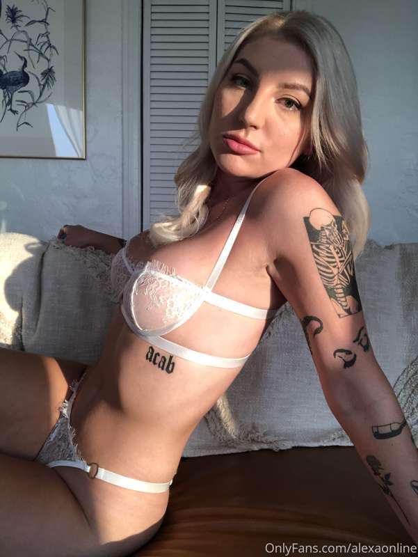 Happy Friday my dudes i’ll be out of town this weekend so so..