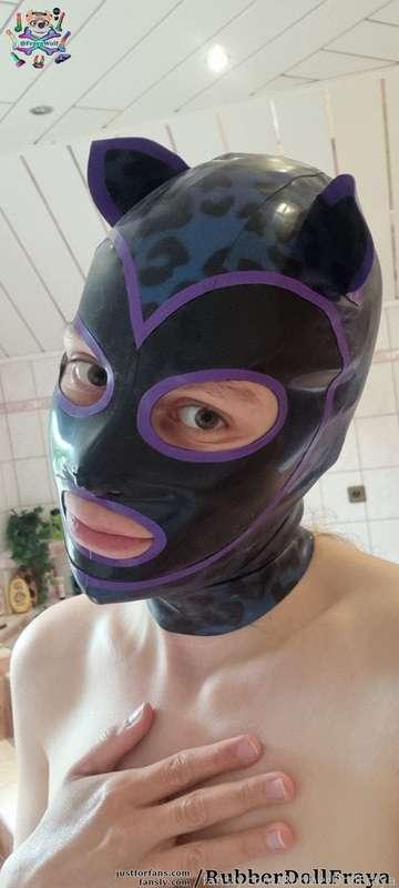rubberdollfraya image #1