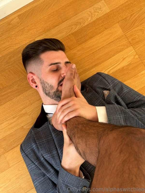 After a long day , I get to worship @samjoshixxx  perfect sw..