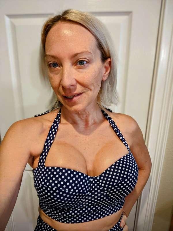 Polka dots are in again. Want to see more of me? @only_stell..