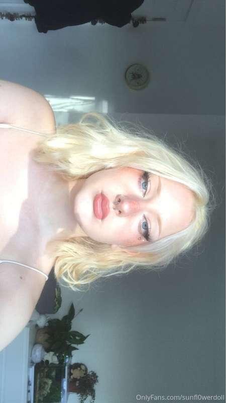 sunfl0werdoll image #4