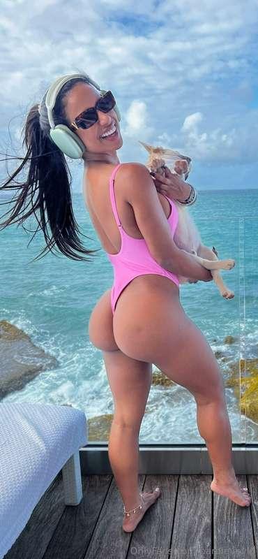 Check your DMs, papi!🐕🐶