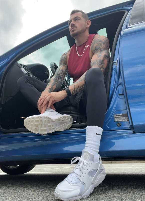 You like sweaty feet ? Haha