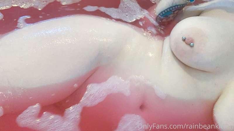some more bath pics hehe😋