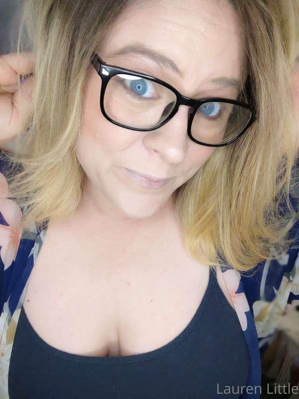 It's Sunday! Last day before my work week starts. Making it ..