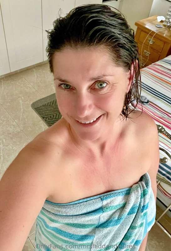 Showered and horny 😈😈