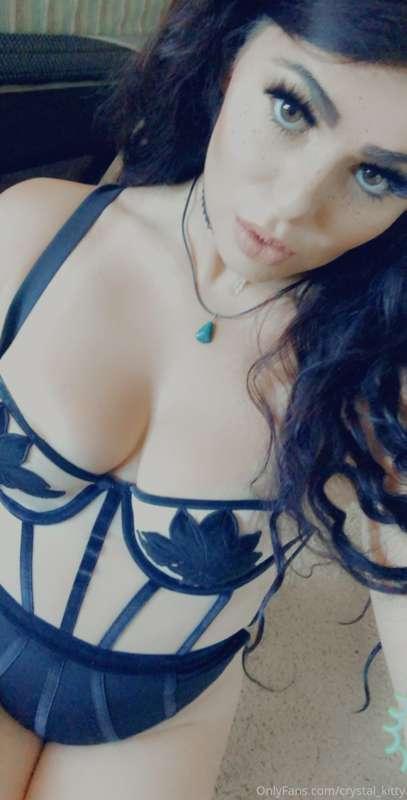 I'm in the mood to be your submissive slut today... Tip to m..