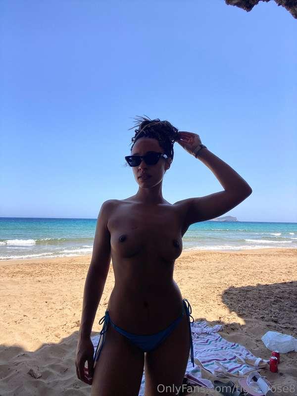 I’ve been traveling and missing you 🥲 here’s me sunbathing t..