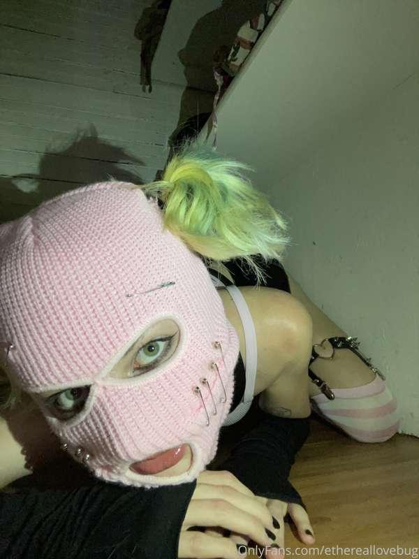 I’ll be a good girl and suck daddy’s cock up til I get my re..