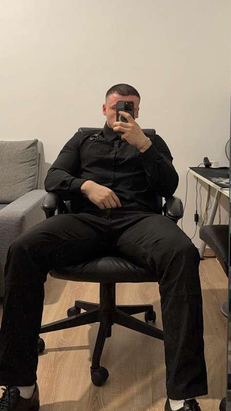 Sit, unzip and milk me 🍼