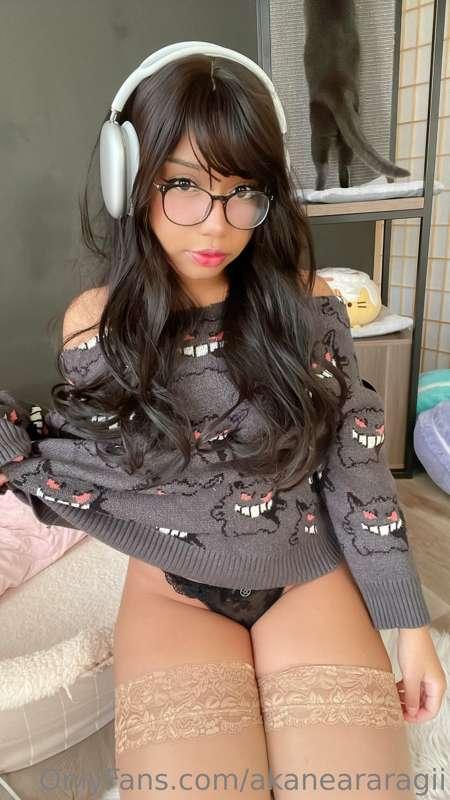 Casual Me <3 what’s cuter the sweater or the girl in it x3