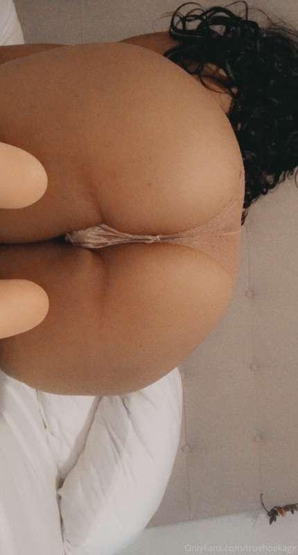 unwrapped ✨💕

 (Onlyfans would not let me post these landsca..