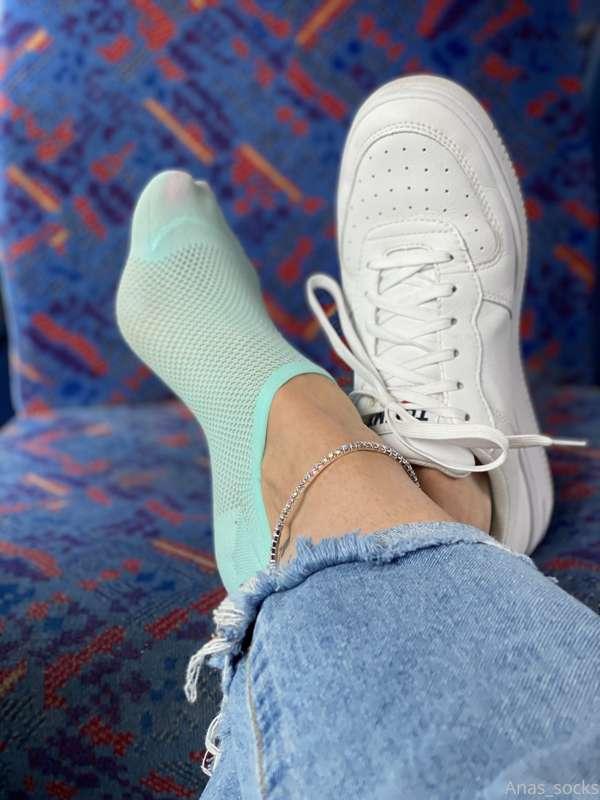 Today’s socks 🧦 
Bus is the best place to show you my socks ..