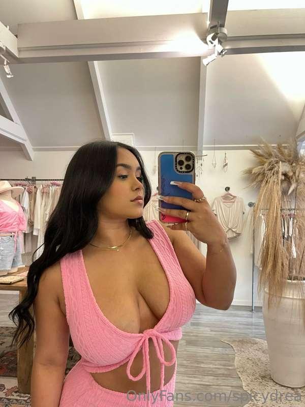 would you titty fuck me rn 😏