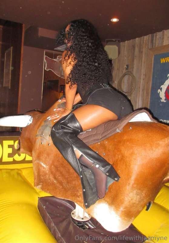 Ride ‘em cowgirl! 🤠